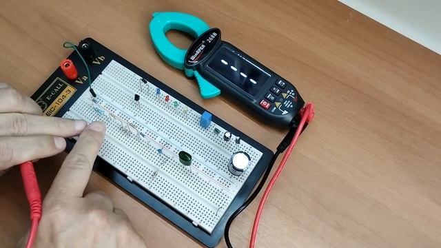 Winapex 268B - Uma super multímetro com garra amperimétrica para sua bancada ou oficina #Review смотреть онлайн