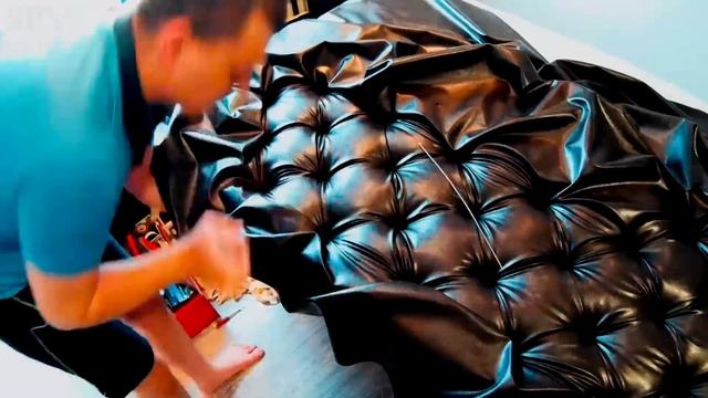Кровать из старого шкафа и каретная стяжка своими руками. Капитоне