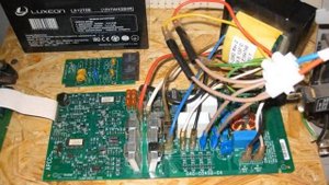 Источник Бесперебойного Питания APC Back UPS CS 350 Фото Слайд Шоу