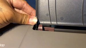 HP Deskjet 1000 series J110 How to pry the top cover of the printer
