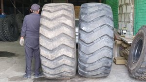 Продам Спецшины 29.5-25 (PR32): YOKOHAMA и KYOTO для спецтехники и погрузчиков, ОТС !!!