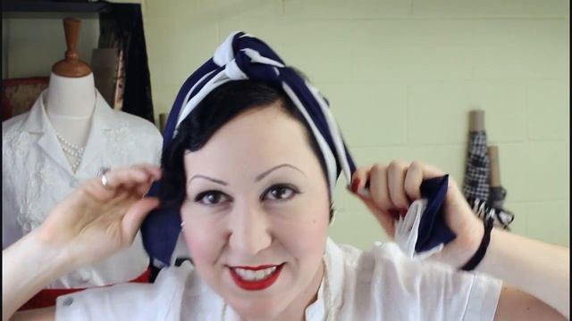 How to Tie a Vintage 1940's Turban - Based on an original 40's tutorial! смотреть онлайн
