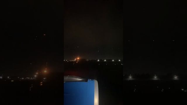 Посадка в международном аэропорту Ташкент, рейс Бухара - Ташкент смотреть онлайн