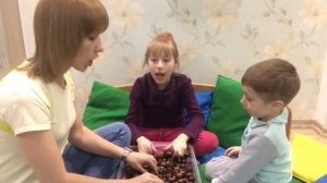 Пальчиковая игра с каштанами
