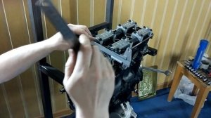Настройка натяжения цепи ГРМ Kawasaki ZX10R при использовании ручного натяжителя.
