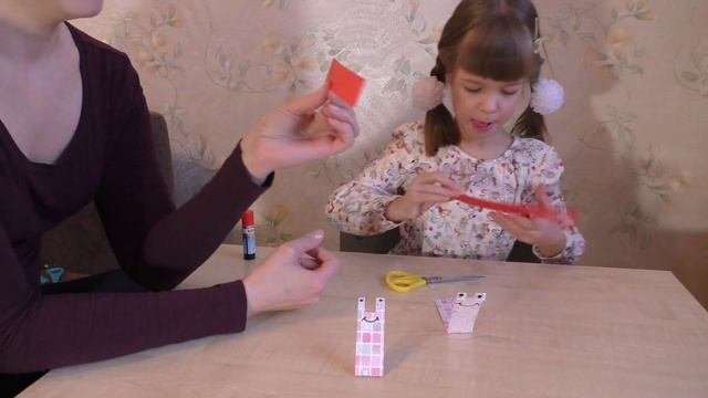 Как сделать подарок на 14 февраля из бумаги своими руками. Поделки. Валентинка.