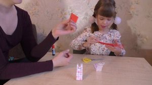 Как сделать подарок на 14 февраля из бумаги своими руками. Поделки. Валентинка.