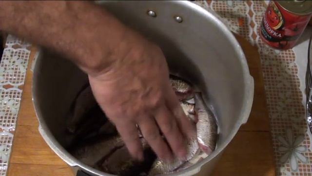 Поймал мелочь? Сделай консервы! Шикарно!!! смотреть онлайн