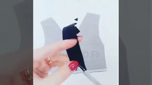 Как обработать V-образную горловину, с косой бейкой.