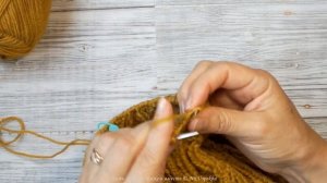 КАК ДОБАВИТЬ НОВУЮ НИТЬ ПРИ ОКОНЧАНИИ СТАРОЙ // ВЯЗАНИЕ В ДВЕ НИТИ ОТ ОДНОГО МОТКА // ДЛЯ НОВИЧКОВ!