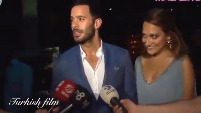 Barış Arduç Tan Evlilik Açıklaması  Барыш Ардуч & Гюпсе Озай на свадьбе друзейрус пер
