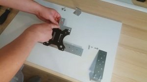 Как повесить монитор без крепления VESA, чтобы было красиво и ничего не торчало?