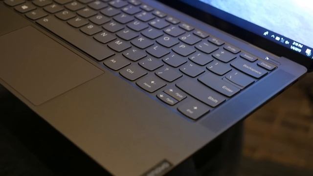 Lenovo Yoga S940 hands-on: Ultraportable with all the yoga fixings смотреть онлайн