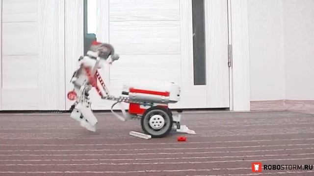 Газонокосильщик — самоделка из конструктора Mi Bunny Block Robot смотреть онлайн