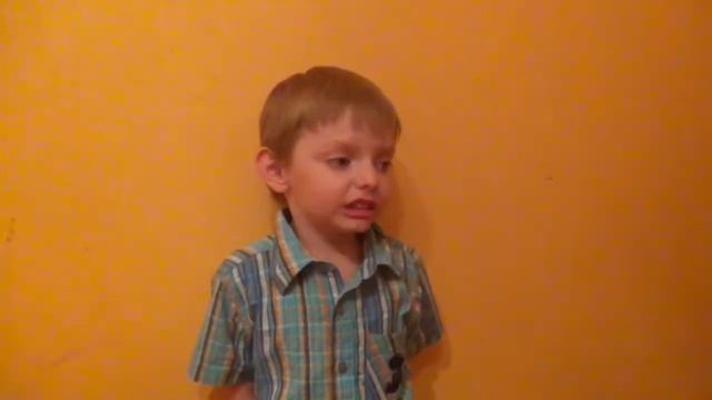 Мишутка читает стихотворение! смотреть онлайн