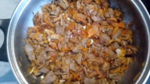 Вкусная мясная поджарка, подлива для макарон.