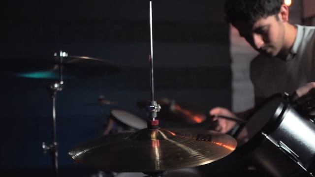 I Recorded A PRO Drum Track On A $40 KIDS Drum Set. смотреть онлайн