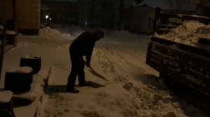 Уборка снега вручную,ручная чистка снега,расчистить снег,вывоз снега