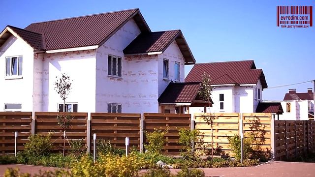 Котеджний комплекс "Happy Land", с. Білогородка. Будинки за канадською технологією