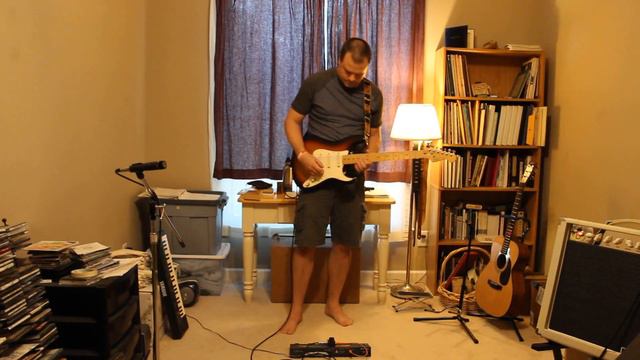 4-String LOTW #34 (Monoprice 15 Watt Tube Amp with Fender Elite Strat) смотреть онлайн