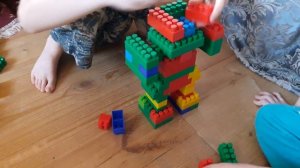 Как сделать робота из блочного конструктора. Наша видео инструкция!