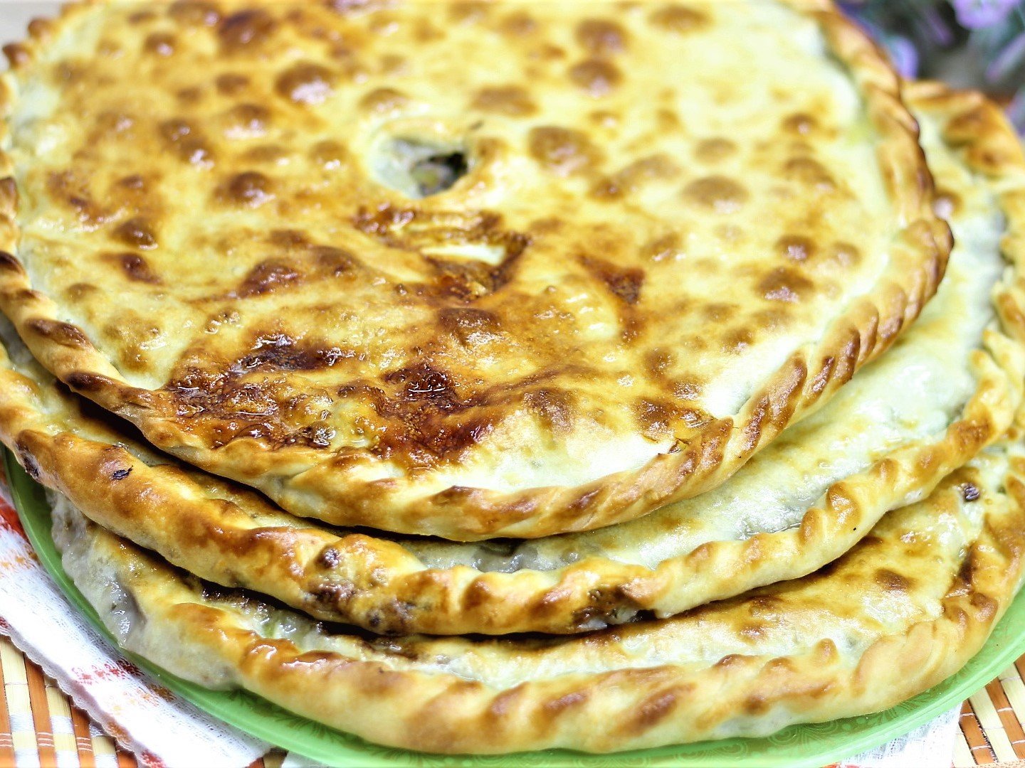 Дагестанское чудо картошка с мясом. Чуду Дагестан. Чуду по дагестански. Дагестанские пироги. Чуда блюдо Дагестан.