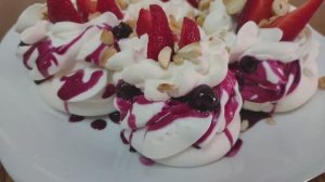 Нежный десерт из готового безе