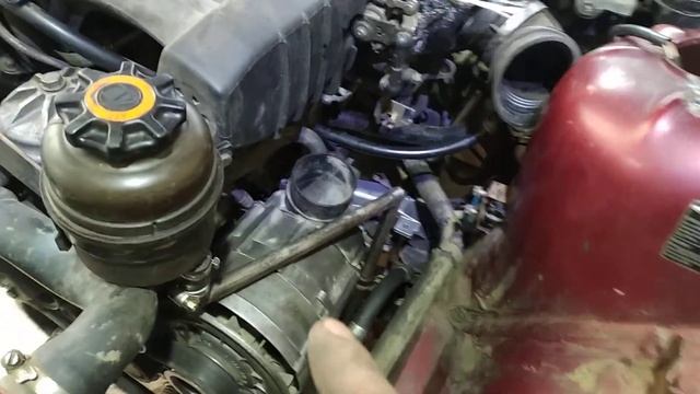 БМВ е 36 . перенос бачка Гур для удобства и увеличения под капотного пространства. смотреть онлайн