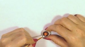 Точечная роспись dot art мандала на маленьком камне