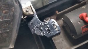 УАЗ Патриот передний бампер снять поставить заколхозить.