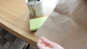 КАК ПОКРЫТЬ СТОЛЕШНИЦУ МАСЛОМ