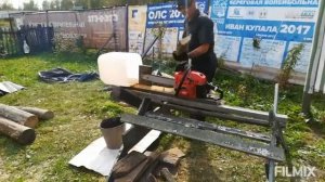 Станок, приспособление для бензопилы, пилим старые доски и т. п.