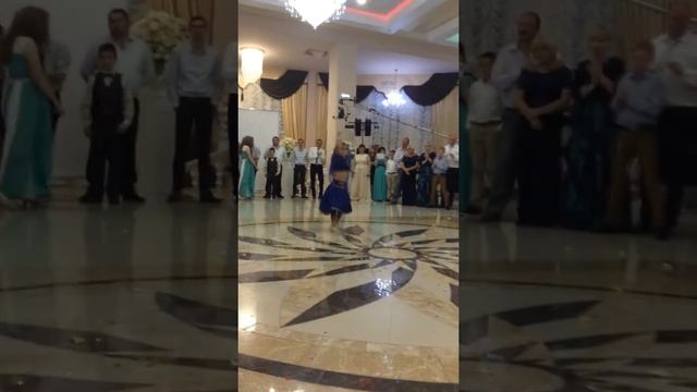 Танец в подарок на свадьбу под индийские песни смотреть онлайн