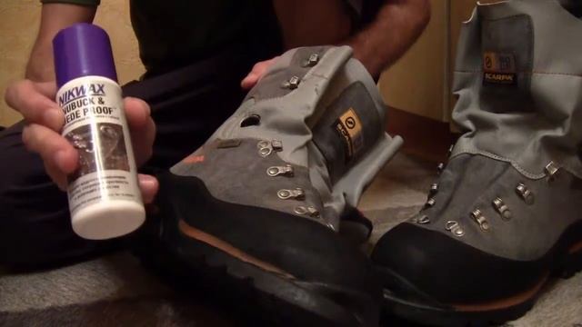 Водоотталкивающая ( DWR ) обработка треккинговых ботинок. смотреть онлайн