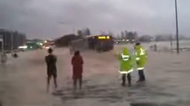 Улётный прикол в Австралии, машина под пеной. смотреть онлайн