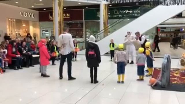 ТРЦ «Hollywood» празднует самый страшный праздник года 6 смотреть онлайн