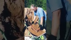 Как просеять песок в ручную? Простой метод из подручных материалов