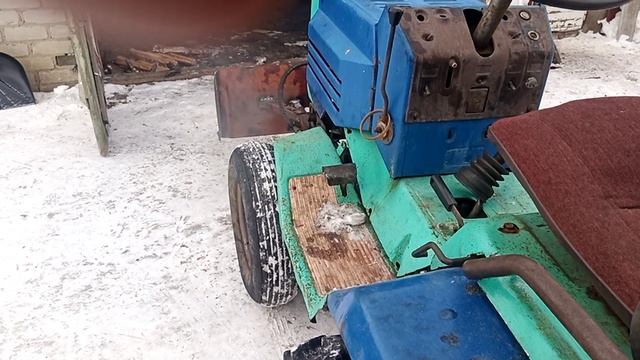 КМЗ 012, работа гидравлики смотреть онлайн