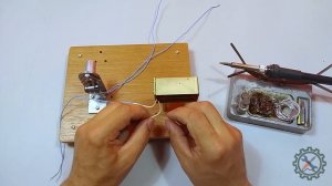 Самодельный СОЛЕНОИДНЫЙ ДВИГАТЕЛЬ изготовленный из деталей катушечного магнитофона Астра МК 110.