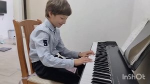 8.11.2023 Булат готовится к экзамену по фортепиано