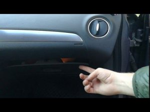 бардачок или перчаточный ящик ford Mondeo 4 /лифт/амортизатор/поломка