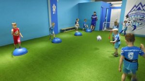 Тренировка по футболу для самых маленьких.