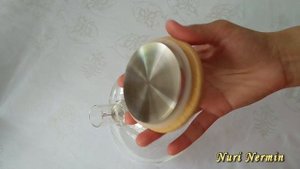 Чайник заварочный стеклянный "Бочонок" с бамбуковой крышкой и фильтром пружинкой .