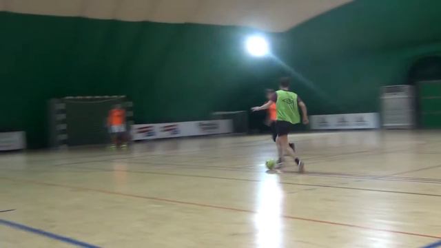 FOOTBIC.RU. Видеообзор 24.12.2015 (Метро Марьина Роща). Любительский футбол смотреть онлайн