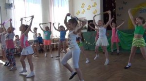 Танец весёлых, озорных, симпатичных девчонок!