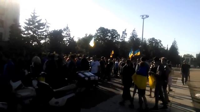 Одесса, парень уклонился от флага , обратите внимание смотреть онлайн