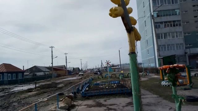 Самодельная детская площадка во дворе смотреть онлайн