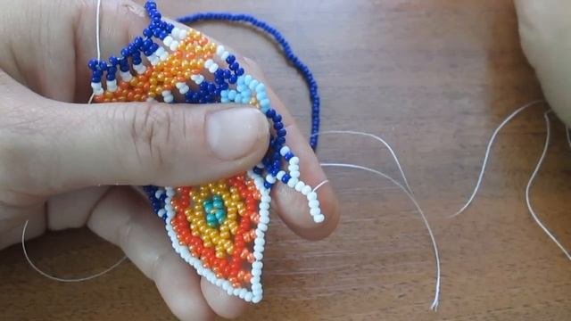 Колье из бисера в технике уичоль. Necklace Biseru .Beading