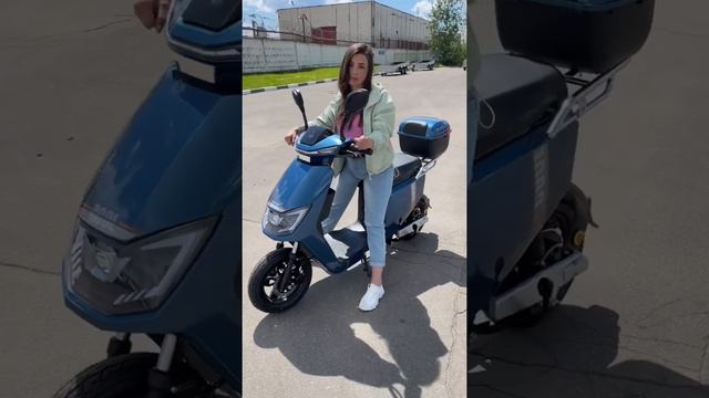 Лёгкий городской электроскутер скутер электро