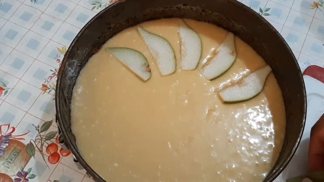 Пирог с творогом и грушей. Алмұрт және сүзбе қосылған пирог. смотреть онлайн